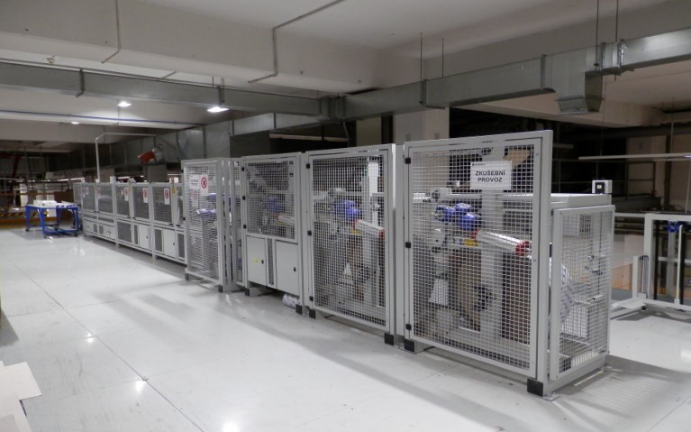 Linka na výrobu lepenkových krabiček